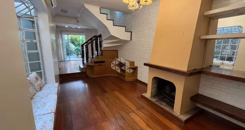 Casa com 3 quartos à venda na Rua Miguel Tostes, 706, Rio Branco, Porto Alegre