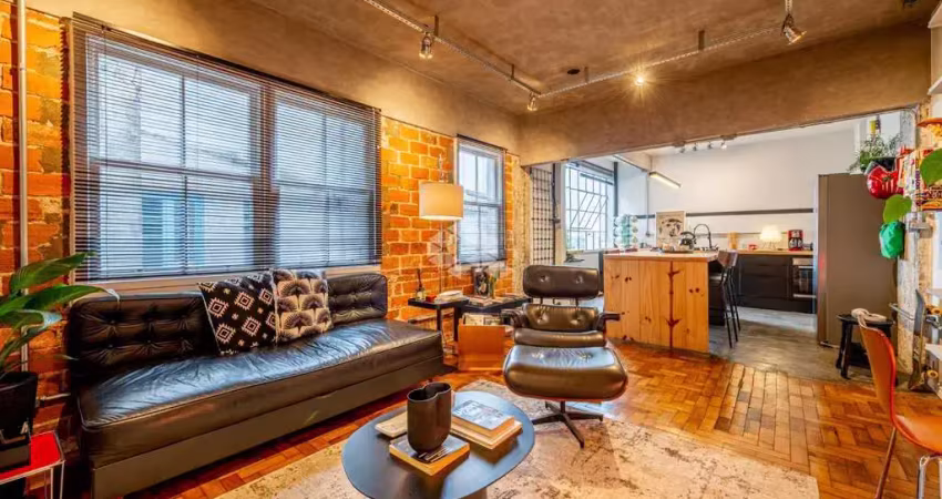 Apartamento totalmente reformado 02 quartos no bairro centro histórico