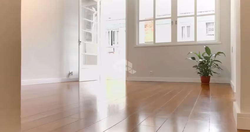 Apartamento 100% reformado de 3 quartos (1 suíte) no centro histórico