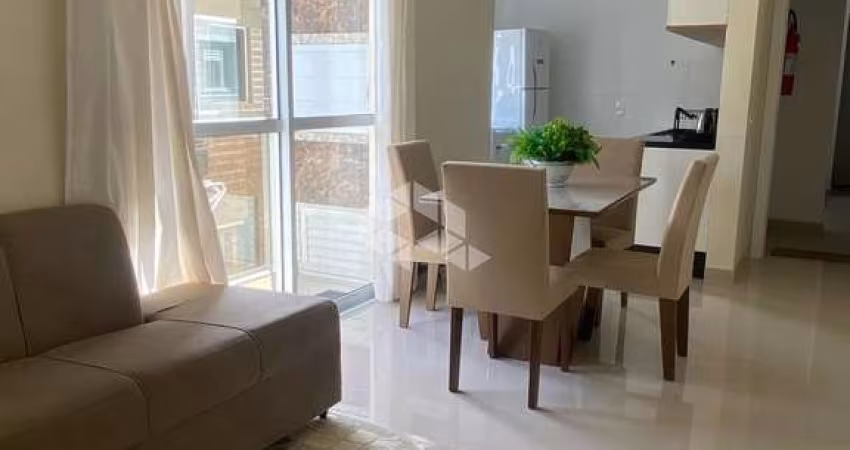 APRESENTAMOS UM ENCANTADOR APARTAMENTO MOBILIADO - 02 DORM, SENDO UM SUITE - PRAIA DE PALMAS