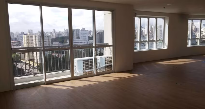 Conjunto comercial com 123m², vão livre, 3 vagas, excelente localização, próximo ao Allianz Parque e Metrô Barra Funda.