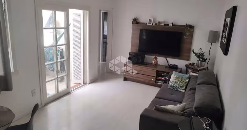 Apartamento 2 quartos com uma vaga, e possui um terraço a venda no bairro auxiliadora em porto alegre
