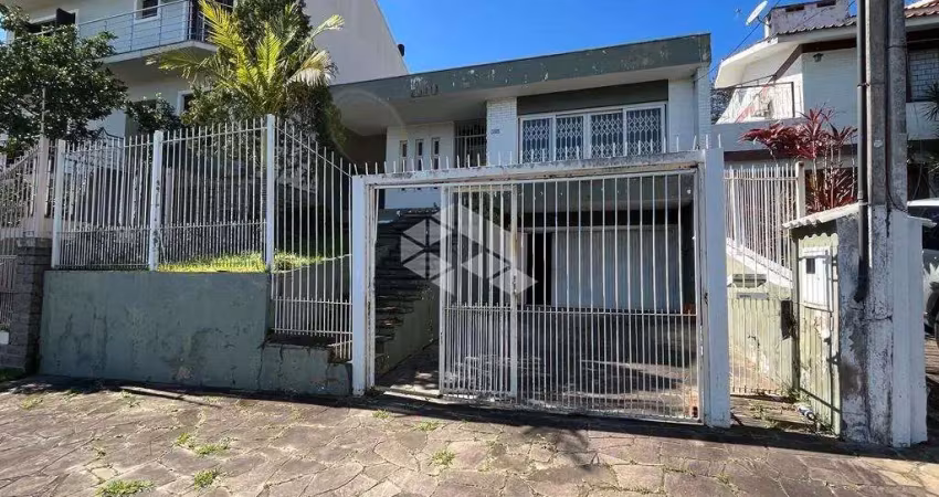 Casa com 3 quartos à venda na Rua Pedro A. A. de Freitas Filho, 385, Jardim Itu Sabará, Porto Alegre