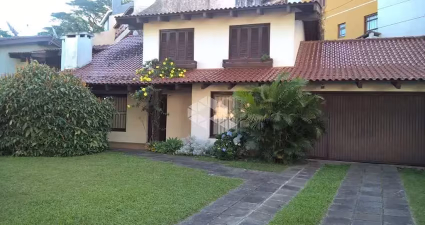 Excelente casa 3 quartos/ dormitórios sendo 1 suíte ipanema