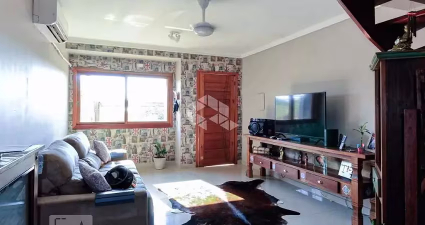 Casa com 3 suítes e uma vaga no guaruja em porto alegre