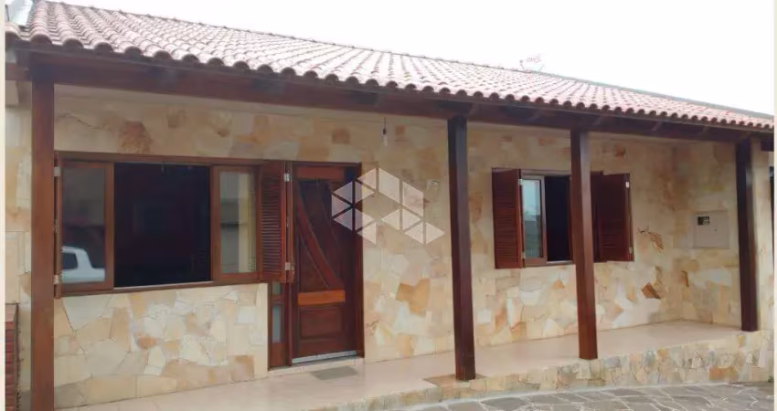 Casa 2 dormitórios com terraço e churrasqueira, na vila nova, porto alegre/rs.