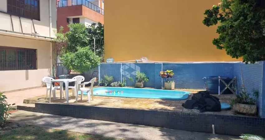 Casa sobrado à venda na  vila assunção - 3 quartos, 2 banheiros e vagas de garagem