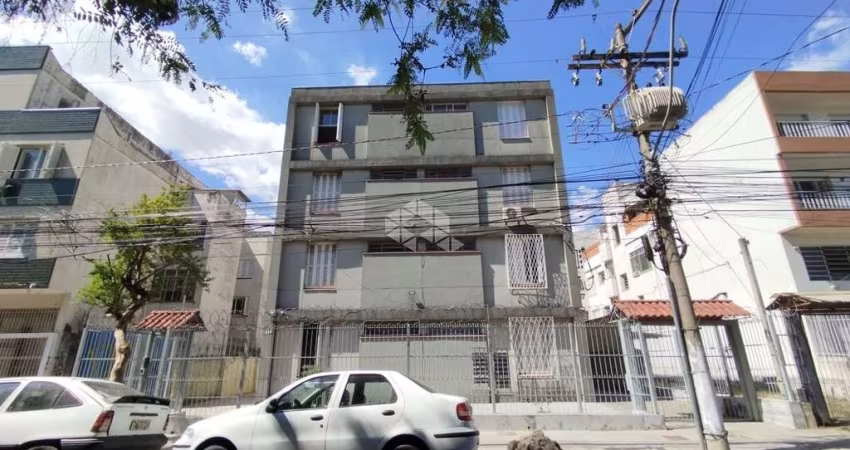 Apartamento 2 Dormitórios, 2 Banheiros, 73m² - Cidade Baixa