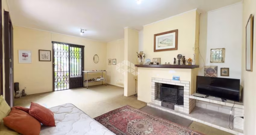 Casa com 3 quartos e 2 banheiros, 209m², Santa Tereza