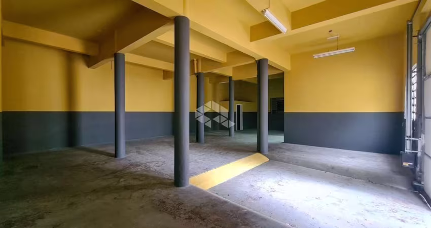 Excelente Loja/Depósito com 300m² de área privativa em localização privilegiada de esquina com fácil estacionamento