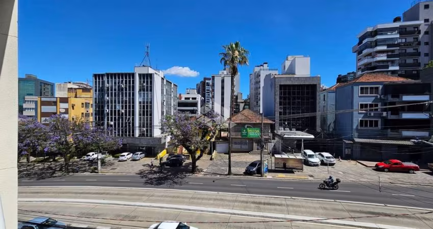 Petróplis apartamento 93m, 02 dormitórios, sendo 01 com sacada, aceita pet