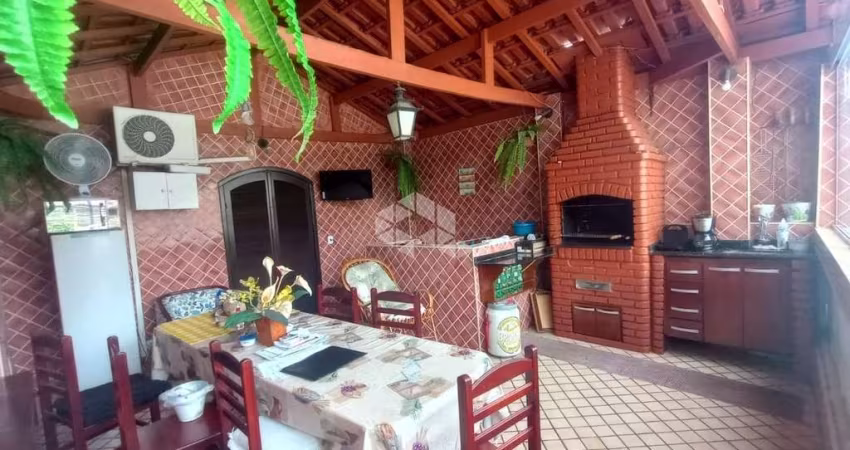 Vendo Casa Sobrado 200m² 4 Dormitórios 2 Vagas Jardim Helena Taboão da Serra SP