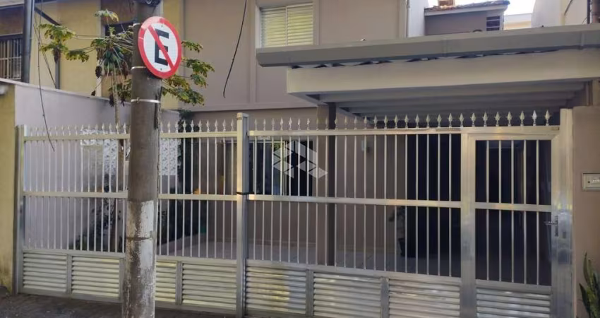 Vendo Casa Sobrado 141m² 2 Dormitórios 1 Suíte 3 Vagas de Garagem no Jardim Trussardi  São Paulo -SP