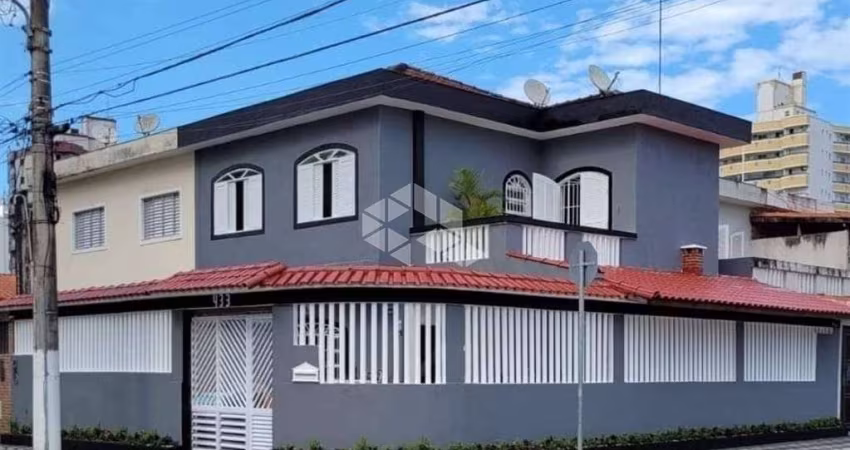 Vendo Casa Sobrado 135m² 4 Dormitórios 1 Suíte 4 Vagas Ocian Praia Grande - SP
