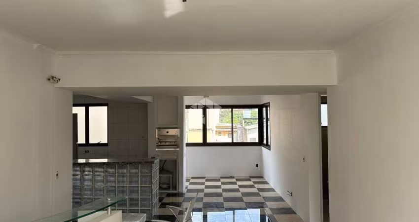 Apartamento 3 dormitorios suite desocupado com terraço amplo, 2 garagens.