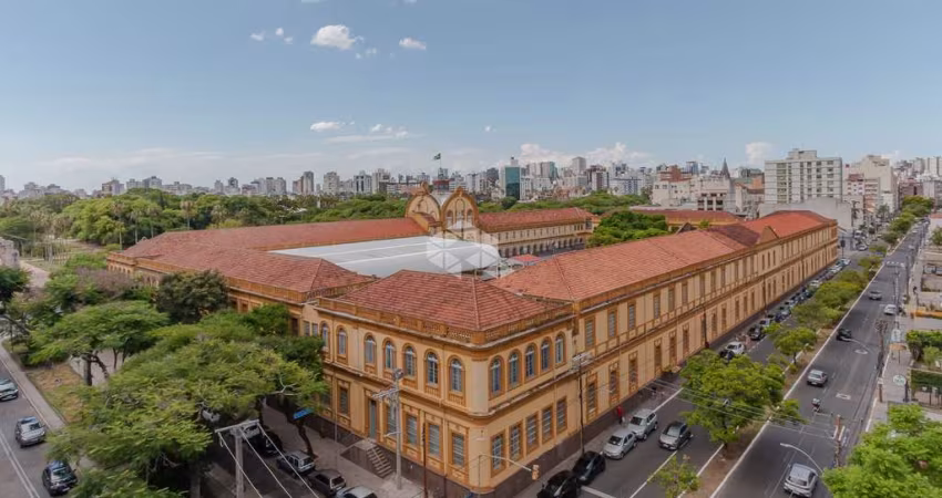 Ampla cobertura a poucos metros do parque Redenção!!