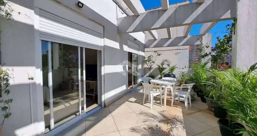Apartamento estilo cobertura horizontal , 4 dormitórios, churrasqueira, bom fim.