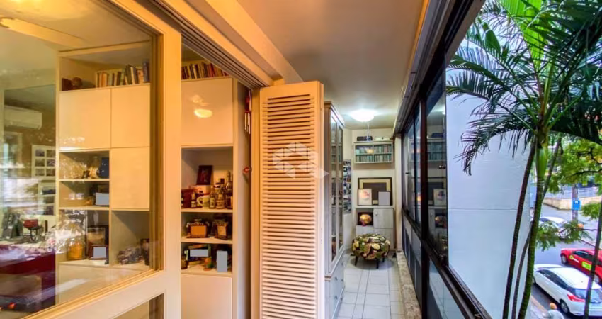Apartamento com 1 dormitório, 1 vaga, sacada frontal, 48 m², Bairro Bom Fim, Porto Alegre