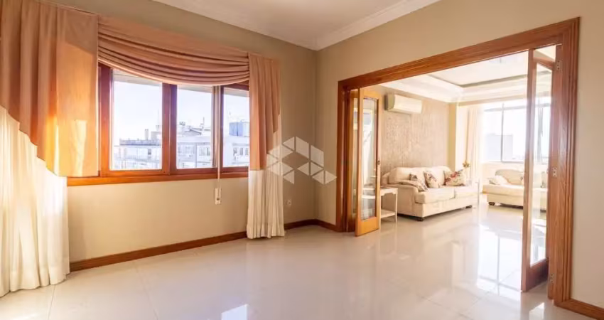 Apartamento de 3 quartos, sendo 3 suítes, semimobiliado, com 140m² no bairro centro histórico de porto alegre.