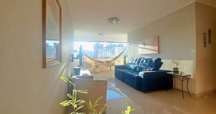 Apartamento de 3 dormitórios, suíte, elevador e vaga dupla no jardim botânico.
