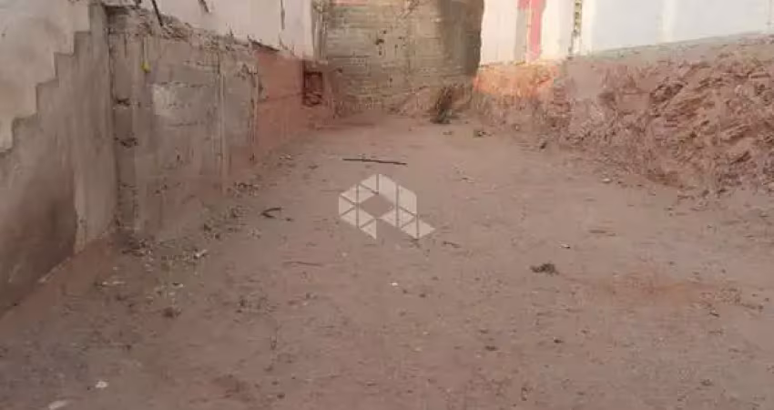 Terreno à venda na Andréa Pacini, 87, Cidade Tiradentes, São Paulo