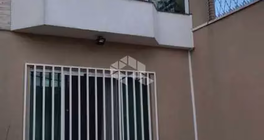 Sobrado de 120 mts , 3 dormitorios (sendo 1 suite )2 vagas, area gourmet,  a venda no jardi maringa