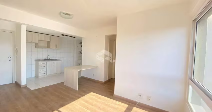 Apartamento com 2 dormitórios (sendo 1 c/suíte), 1 vaga de estacionamento privativa, no bairro morro santana