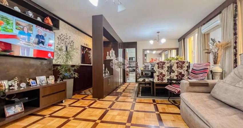 Apartamento com sacada com 3 dormitórios no Rio Branco