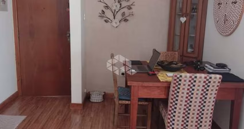 Apartamento à venda, com 3 dormitórios, 2 banheiros, no bairro Petrópolis em Porto Alegre