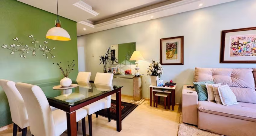 Apartamento 70 m² 3 dormitórios 1 suíte, sacada, com 1 vaga coberta e escritura, no bairro Cristo Redentor.