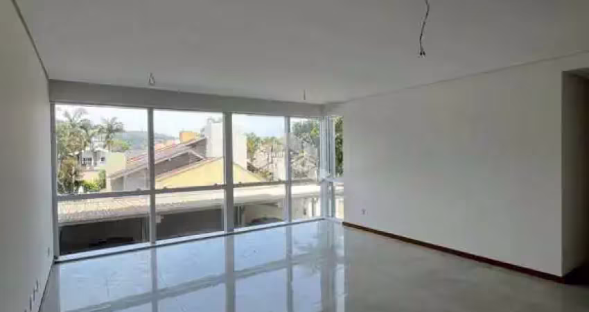 Apartamento de 3 dormitório sendo 1 suíte no bairro  Petrópolis