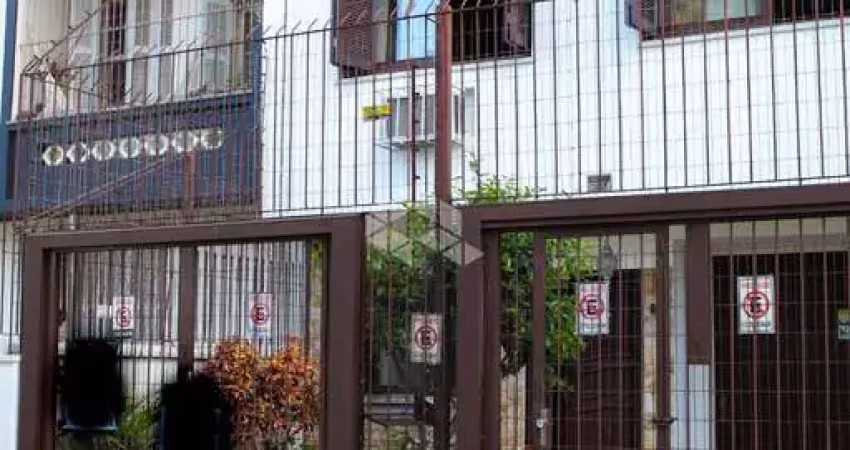 Casa com 3 quartos à venda na Rua Giordano Bruno, 69, Rio Branco, Porto Alegre