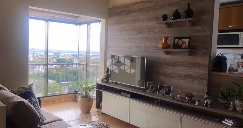 Apartamento de 02 dormitórios, com churrasqueira, 01 vaga de garagem escriturada, com linda vista, sol pela manhã,