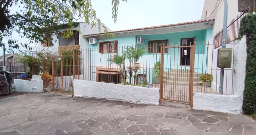 CASA 02 DORMITÓRIOS, 195M2, BAIRRO PARTENON