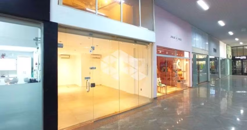 Loja em prédio comercial com 01 vaga à venda no Moinhos de Vento