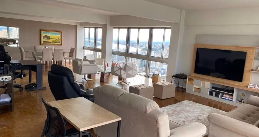 Apartamento 3 dormitorios no centro