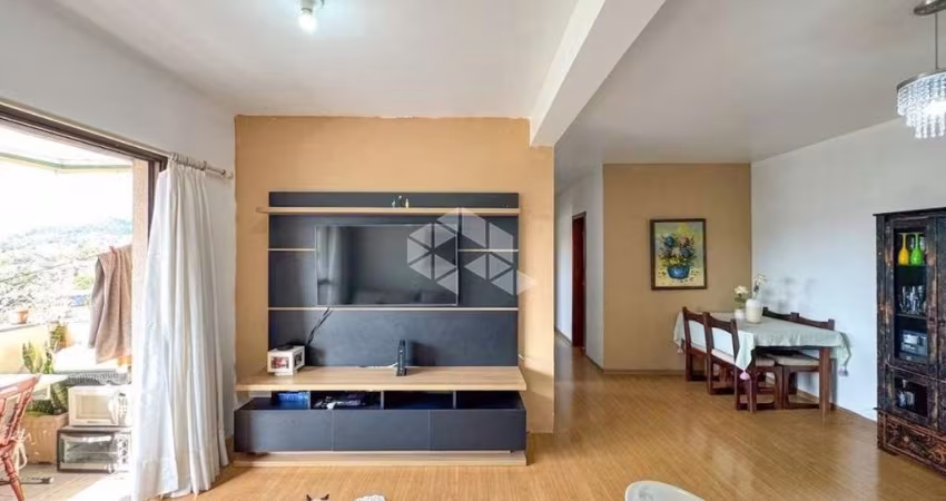 Apartamento de 3 quartos com suite e vaga de garagem coberta no bairro Nonoai.