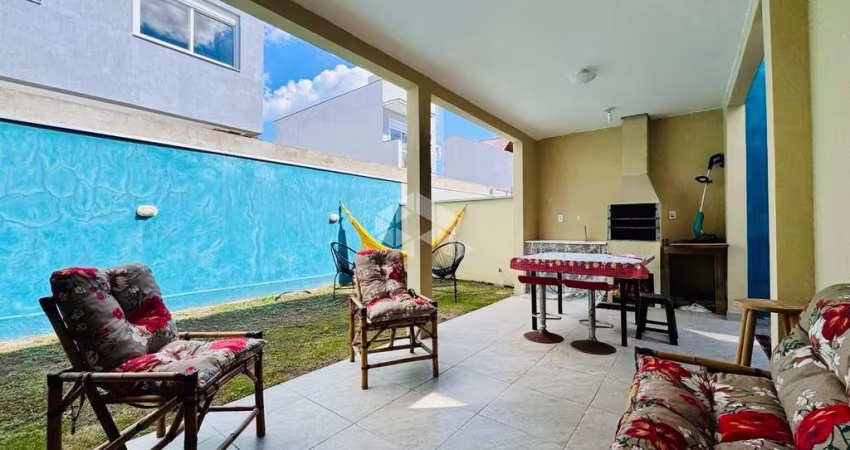Casa em Condomínio, 3 dormitórios, 1 suíte, Passo Das Pedras, Porto Alegre.