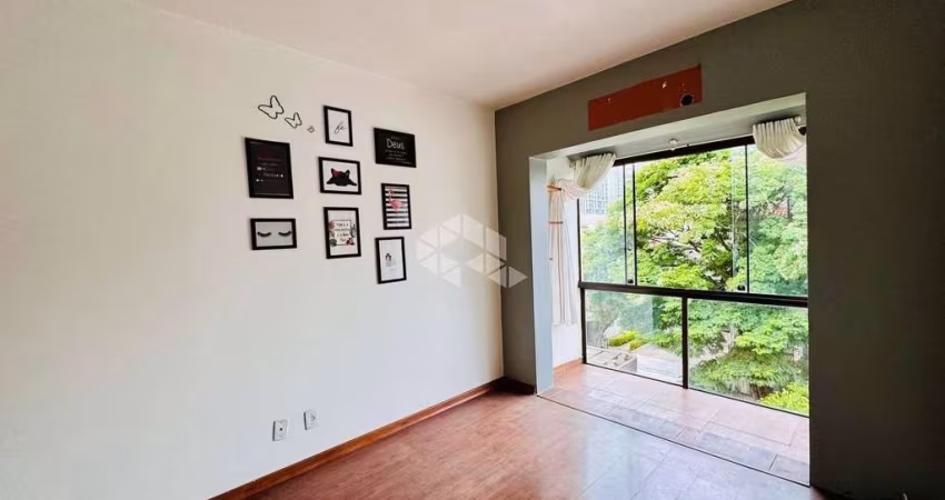 Apartamento 1 dormitório, Living 2 ambientes, Partenon, Porto Alegre.