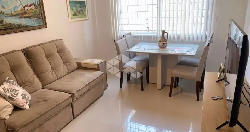 Apartamento 2 dormitórios com churrasqueira e garagem no petrópolis