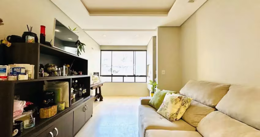 Apartamento 2 dormitórios, 1 suite, com 1 vaga, reformado e semi mobiliado no bairro petrópolis em porto alegre