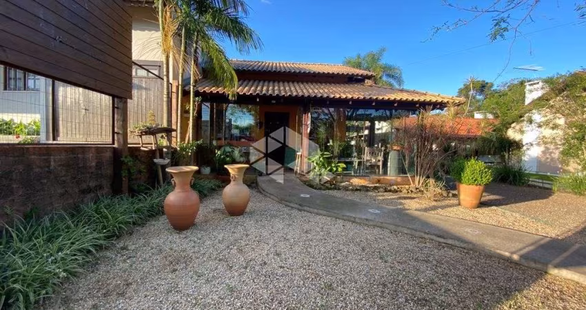 CASA COMERCIAL AMPLA COM PÁTIO