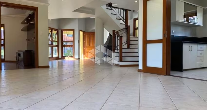 CASA AMPLA COM 3 DORMITÓRIOS PRÓXIMO AO COLÉGIO MAUÁ