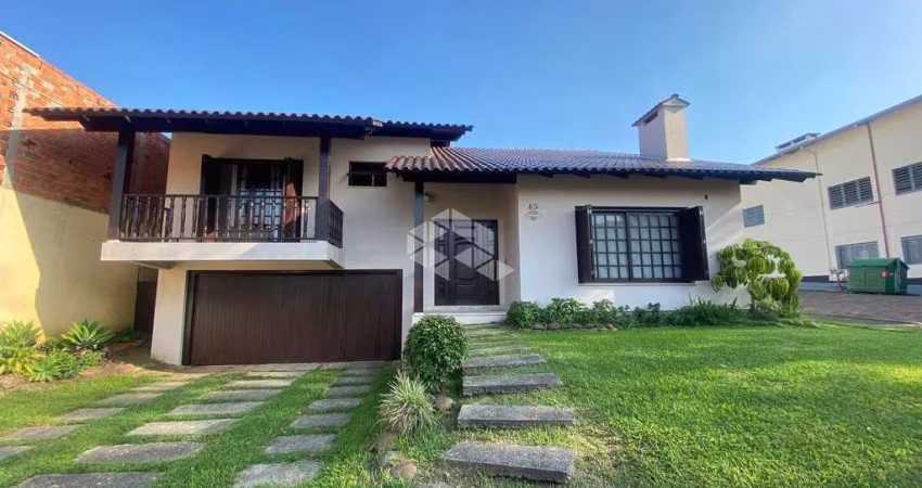 Casa de esquina com amplo quintal