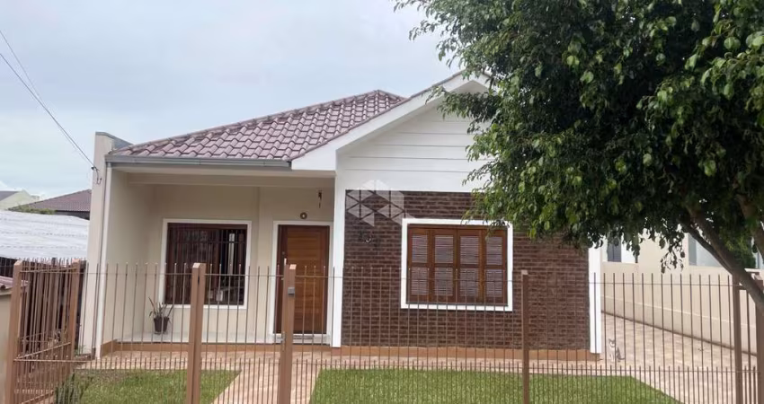 CASA PLANA SEMIMOBILIADA 03 DORMITÓRIOS NO BAIRRO ARROIO GRANDE