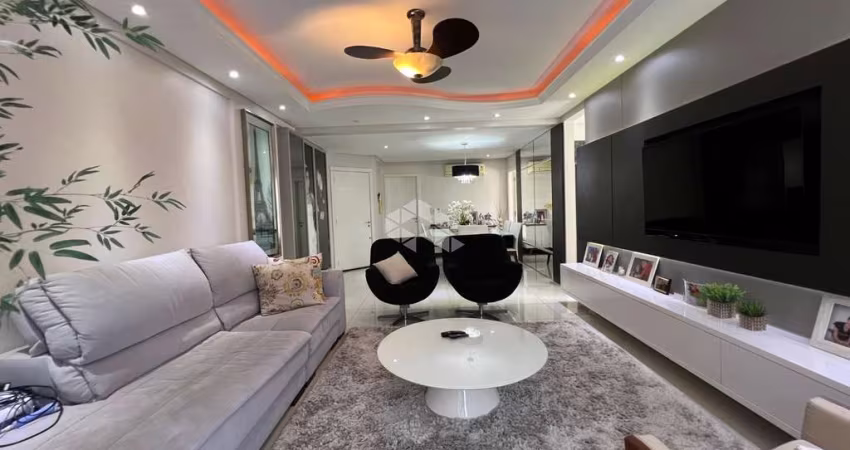 Apartamento no Centro com ampla sacada e 03 dormitórios (01 suíte)