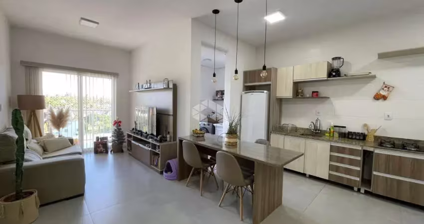 Apartamento semimobiliado 02 dormitórios com sacada em vera cruz.