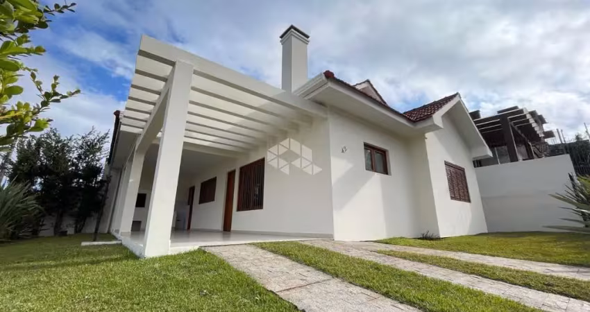 Casa de esquina com 3 dormitório e suíte próxima ao centro