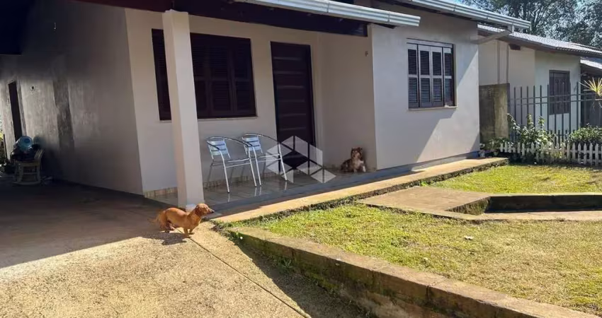 Casa com 2 quartos à venda na Walter David, 979, João Alves, Santa Cruz do Sul