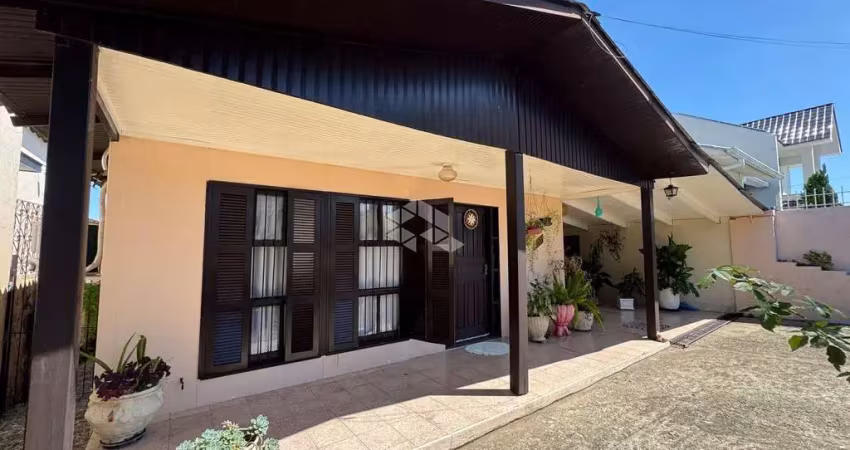 Casa com 3 quartos à venda na Padre José Belser, 641, Arroio Grande, Santa Cruz do Sul